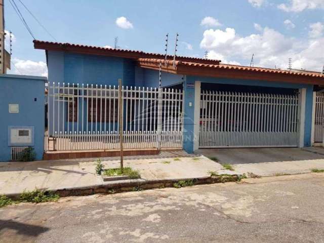 Casa com 3 dormitórios à venda, 216 m² por R$ 650.000,00 - Jardim Shangri-lá - Itapetininga/SP