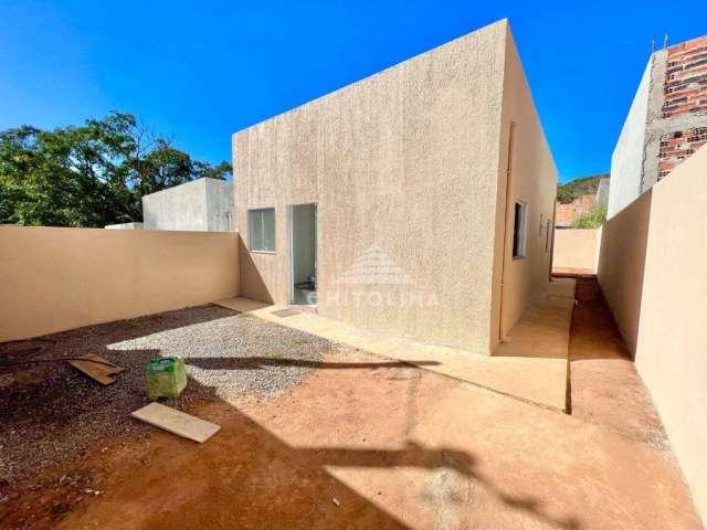 Casa com 2 dormitórios à venda, 57 m² por R$ 210.000,00 - Vila Camarão - Itapetininga/SP