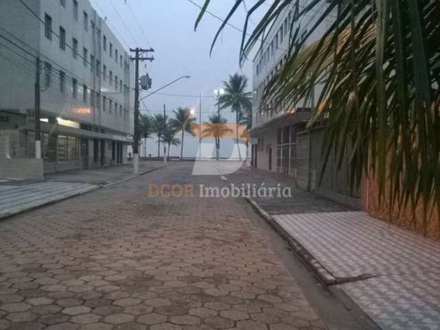 Apartamento 2 dormitórios mobiliado- - 50 metros da praia