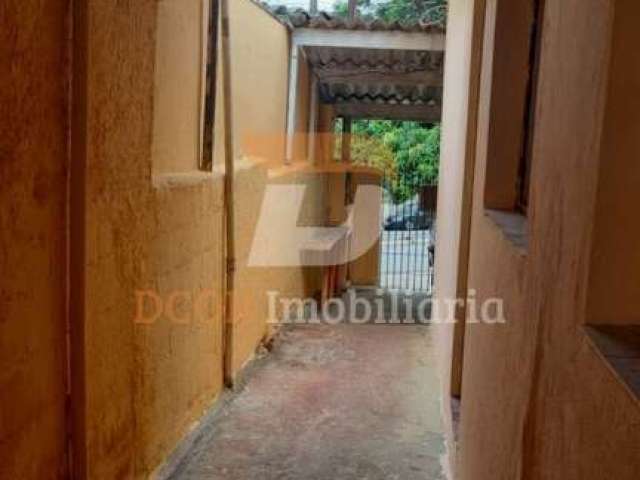 Vendo Casa pra renda com 03 casas  terreno plano Próximo Taboão Diadema .