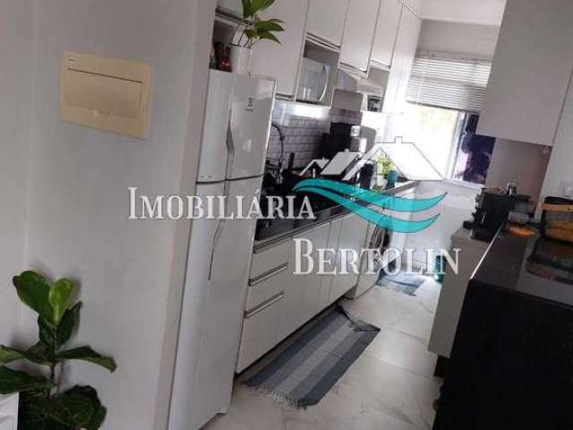 Lindo apartamento rico em armários - Jardim Florestan Fernandes