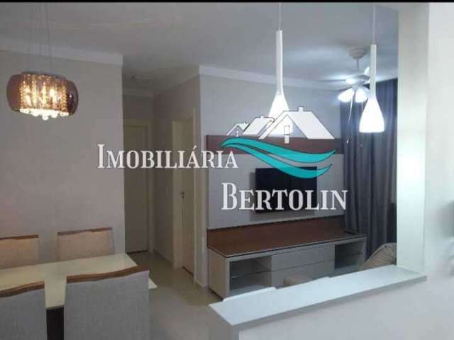 Lindo apartamento com armários