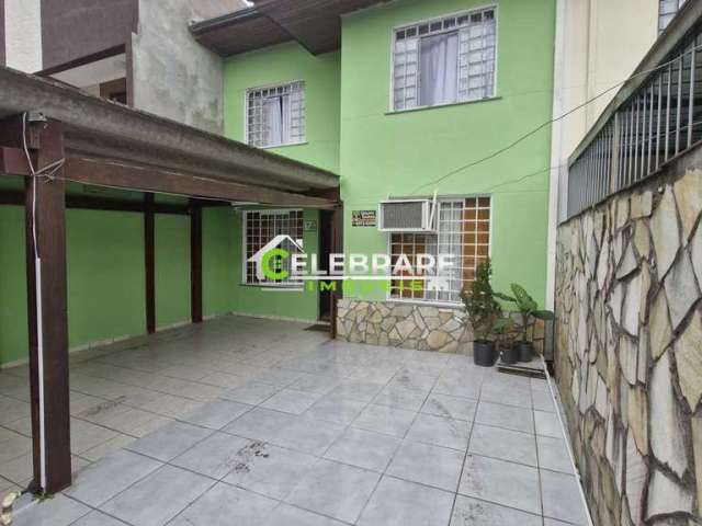 Casa com 3 quartos à venda na Rua Alcino Guanabara, 74, Hauer, Curitiba, 121 m2 por R$ 490.000