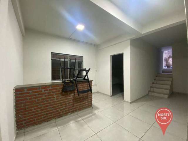 Casa com 8 dormitórios para alugar, 120 m² por R$ 5.000,00/mês - Centro - Brumadinho/MG