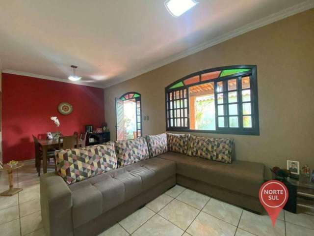 Casa com 5 dormitórios, 210 m² - venda por R$ 630.000,00 ou aluguel por R$ 3.400,00/mês - Sol Nascente - Brumadinho/MG