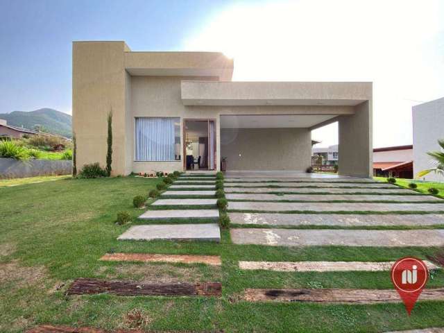 Casa com 3 dormitórios à venda, 200 m² por R$ 1.450.000,00 - Condomínio Serra dos Bandeirantes - Mário Campos/MG