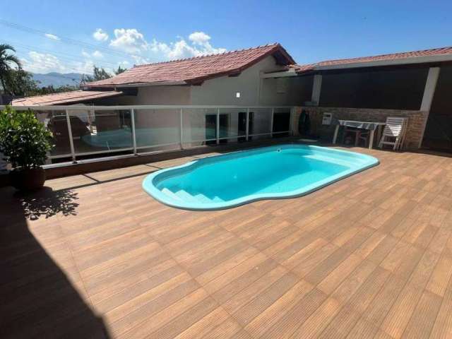 Casa com 3 dormitórios à venda, 280 m² por R$ 750.000,00 - Grajaú - Brumadinho/MG