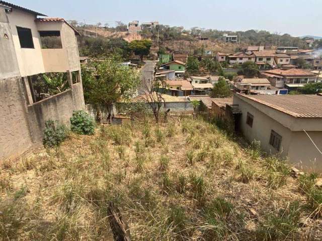 Terreno à venda, 312 m² por R$ 250.000 - Planalto - Brumadinho/Minas Gerais