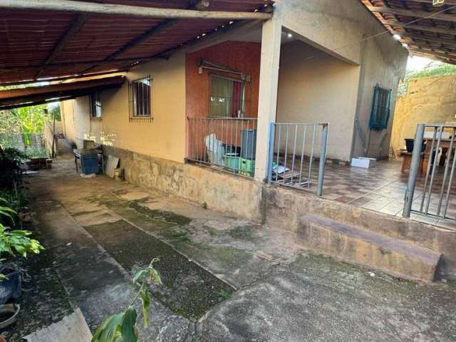 Casa com 2 dormitórios para alugar, 120 m² por R$ 1.800,00/mês - Salgado Filho - Brumadinho/MG