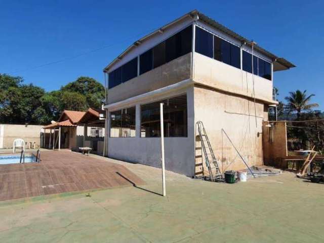 Casa semi-mobiliada com 3 dormitórios à venda, 360 m² por R$ 318.000 - Campo Verde - Mário Campos/MG