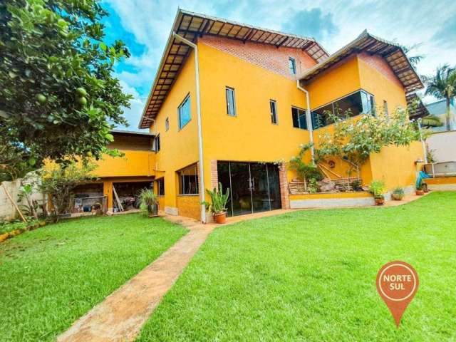 Casa com 3 dormitórios à venda, 180 m² por R$ 765.000 - Vila São Tarcisio - Mário Campos/MG