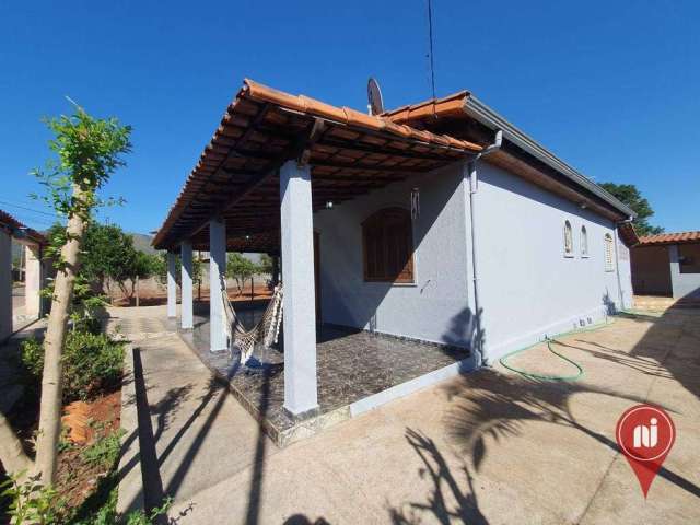 Casa com 3 dormitórios à venda, 260 m² por R$ 650.000,00 - Bom Jardim - Mário Campos/MG