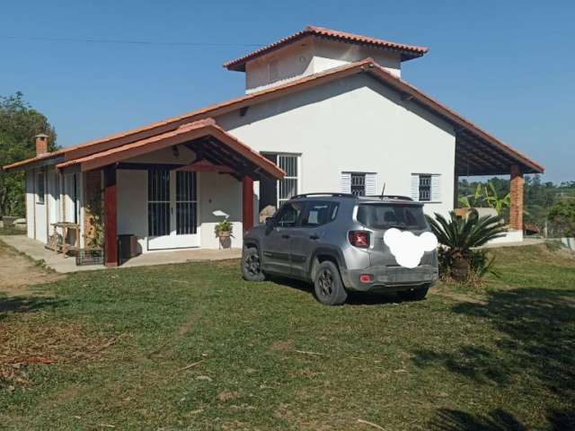 Chácara 2500 m2 Terras de Araçoiba/ Casa 3 dts/1suíte!