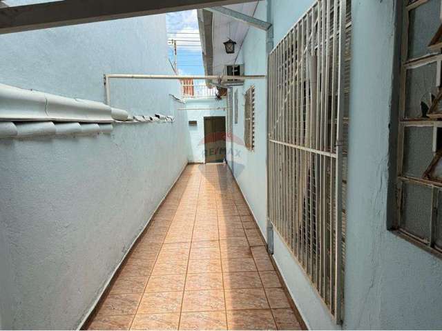 Casa a venda, 2 quartos, pronta para morar na Vila Tibério