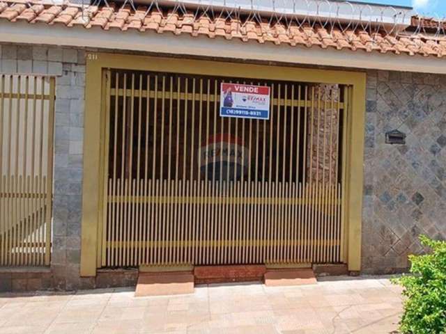 Casa com 2 quartos e edícula, 192m² a venda no bairro Ipiranga