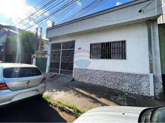 Casa com 2 edículas à Venda, 186m² 4 Quartos, sendo 1 Suíte – Vila Tibério