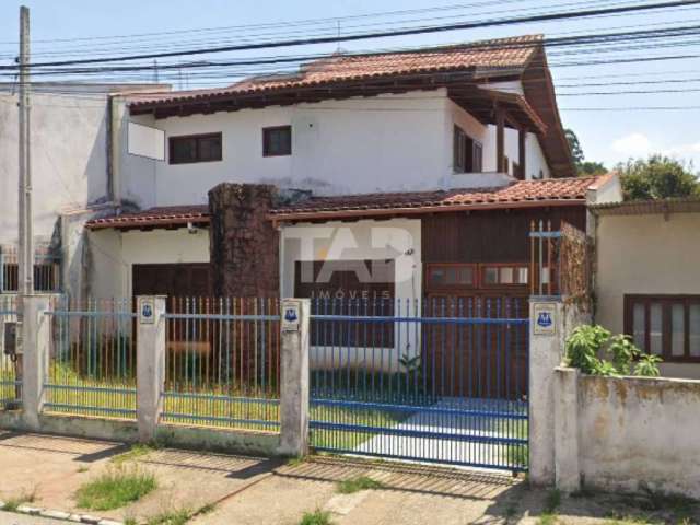 Casa bem localizada para venda em Itajaí