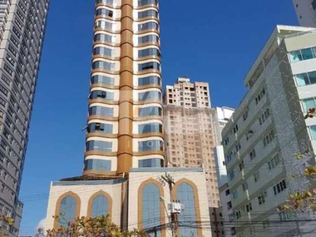 Apartamento Edifício Vale Dourado frente mar