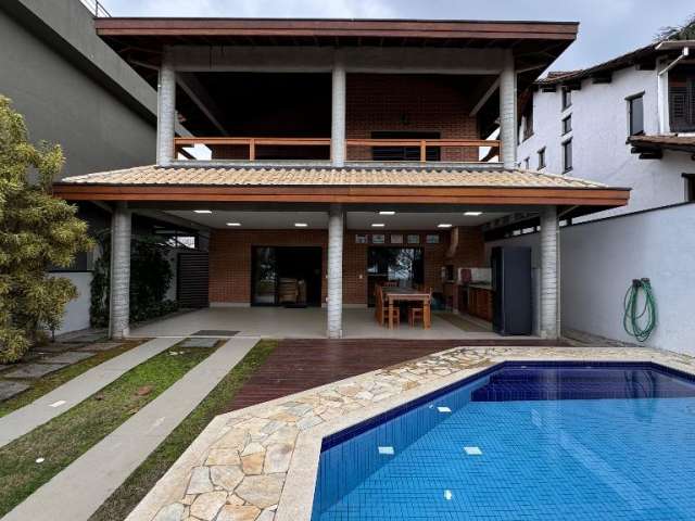 Casa à venda em Ubatuba.