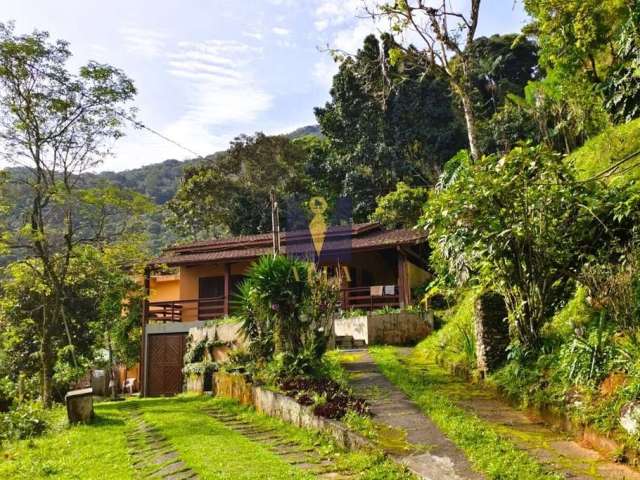 Casa à venda no bairro Enseada - Ubatuba/SP