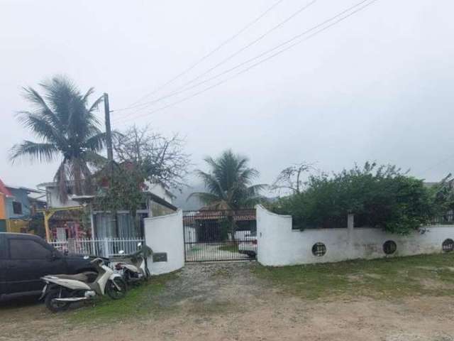 Casa com 3 quartos à venda na Rua Olindo Rodolfo de Souza, 421, Armação, Penha por R$ 950.000