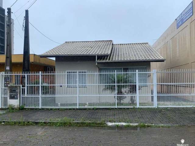 Casa com 3 quartos à venda na Rua Rosa Cordeiro, 480, Armação, Penha por R$ 1.280.000