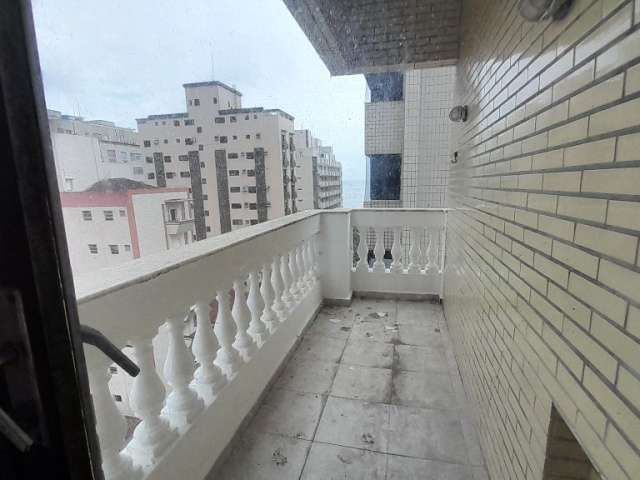 Apartamento 4 dormitórios na quadra da praia em Santos