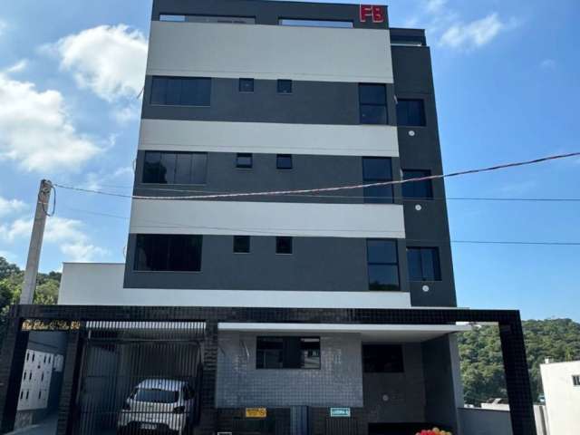 Apartamento com tres dormitorios no tabuleiro