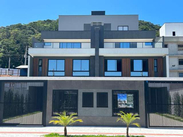 Lindo triplex de alto padrão com localização privilegiada no bairro da barra em balneário camboriú