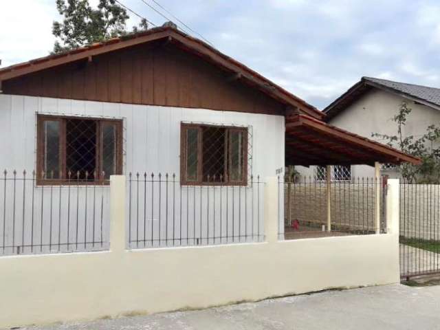 Casa no bairro Monte Alegre em Camboriú !