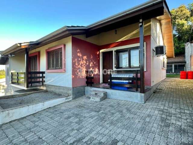 Casa com 3 quartos à venda no Santa Corona, Caxias do Sul  por R$ 880.000