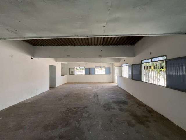 Sala Comercial para Venda em Duque de Caxias, Centro, 1 dormitório, 2 banheiros