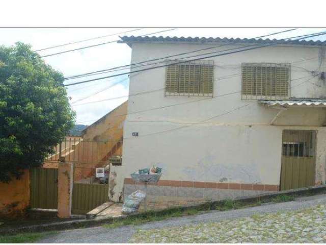 Sobrado para Venda em Belo Horizonte, Araguaia, 3 dormitórios, 1 banheiro, 1 vaga