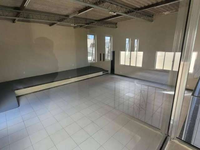 Imóvel Comercial para Venda em São Pedro da Aldeia, São José, 1 dormitório, 2 banheiros