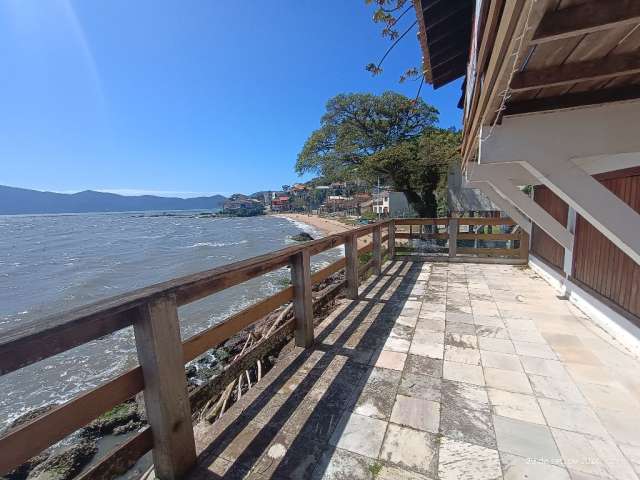 Casa à Beira Mar na Praia de Fora - Acesso ao mar