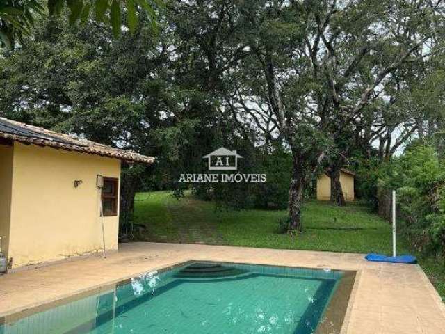 Casa 3 quartos com quintal no Condomínio Aldeias do Lago