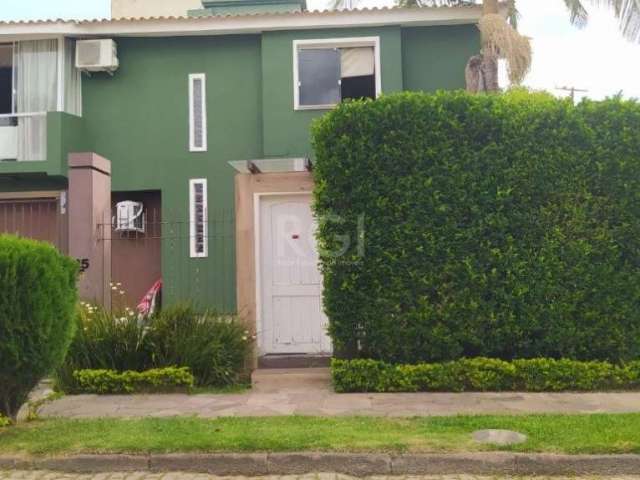 Casa Sobrado com piscina no Imperial Park composta de 3 dormitórios,   2 suítes sendo  uma com closet e sacada integrada de frente, Outra suíte americana de frente lateral com mezanino , living 2 ambi