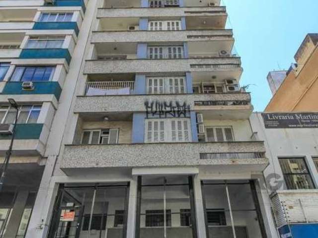 Apartamento de 01 dormitório no Centro Histórico de Porto Alegre. Semi mobiliado, reformado, cozinha americana, sala, dormitório e banheiro com ventilação natural e box de vidro. Condomínio com portar