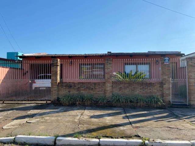 Casa a venda no bairro Parque 35 . Lindo imóvel com 3 dormitorios, sendo uma suíte com closet, sala e cozinha integrada com piso em porcelanato e rebaixamento em gesso, cozinha americana, lavandeira, 