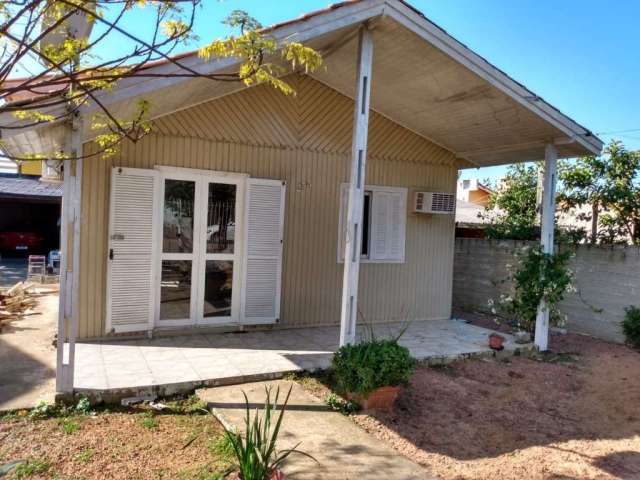 Casa mista 3 dormitorios, sala cozinha, 2 banheiros, totalmente averbada pronta para financiar.