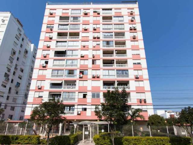 Excelente apartamento 01 dormitório, living 02 ambientes com sacada integrada, cozinha, área de serviço, prédio com portaria 24h.