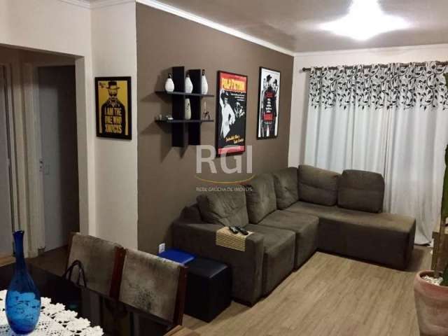 Apartamento com 47m² privativos, totalmente reformado e semi mobiliado, living 02 ambientes, cozinha e área de serviço, sol da manha. Condomínio com portaria 24 horas churrasqueira e playground. Ótima