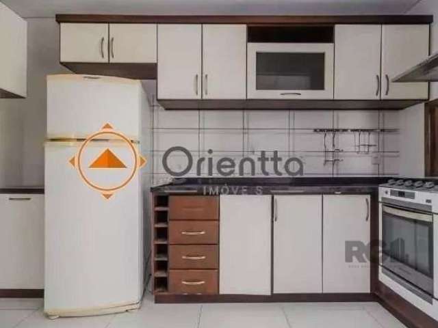 Imobiliária ORIENTTA ALUGA maravilhosa casa 3 dormitórios, sendo 1 suíte, 135 m² de área privativa e 1 vaga de garagem. Localizado no bairro Azenha em Porto Alegre.&lt;BR&gt;&lt;BR&gt;Este imóvel cont