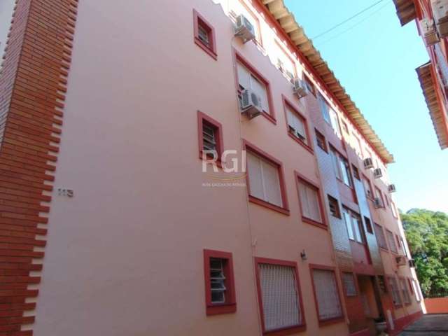 Ótimo apartamento de frente com 2 dormitórios, sala com armário (bar), circulação com armário de canto,  armários sob medidas da cozinha e do dormitórios, vaga de garagem coberta. Fica 3 ar condiciona