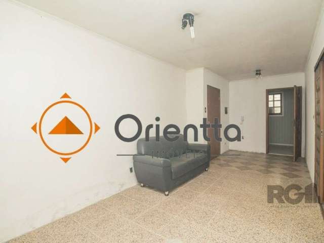 Imobiliária Orientta ALUGA aluga partamento garden, próximo ao Colégio Leonardo Da Vinci, bairro Rio Branco, Porto Alegre. Com 2 quartos, 70m², posição solar sul. Living 2 ambientes, quartos com esper