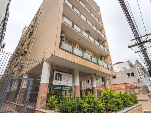 Ótimo apartamento no Bom Fim, lateral, com 50m² privativos, semi mobiliado, de 1 dormitório e 2 vagas*. Possui sala ampla, 1 dormitório espaçoso, banheiro com box de vidro e ventilação natural, cozinh