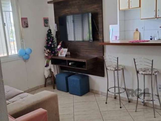 Apartamento com 2 quartos e 1 banheiro social, sala, cozinha com area de serviço. O condomínio fica localizado no bairro Cavalhada em Porto Alegre. Está situado próximo a pontos de interesse de Cavalh