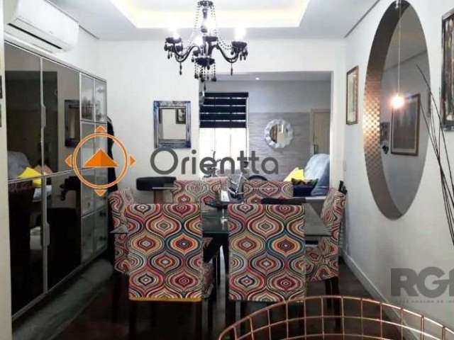 Imobiliária Orientta ALUGA CASA DE ALTO PADRÃO MOBILIADA no bairro Cidade Baixa, casa em localização privilegiada com 2 quartos, amplo living para dois ambientes, cozinha americana, banheiro social, l