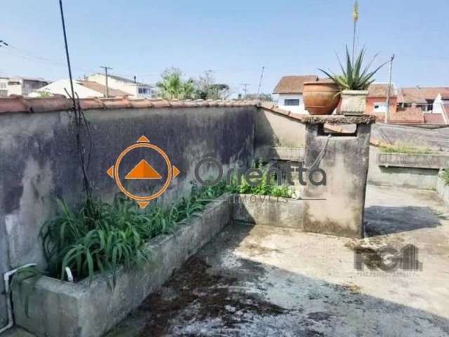 Imobiliária Orientta ALUGA CASA com 4 dormitórios.&lt;BR&gt;No andar debaixo possuem 3 quartos, sendo 1 suíte, salas amplas de estar e jantar, banheiro social, cozinha com armários, jardim, garagem am