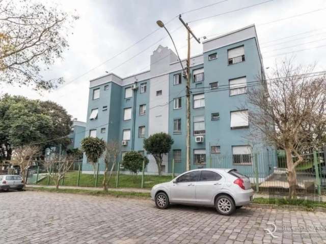 Apartamento de 2 dormitórios com vaga de garagem coberta, localizado no 4º andar. Possui um living para 2 ambientes, cozinha com área de serviço integrada e banheiro social. O Edifício Residencial Pir